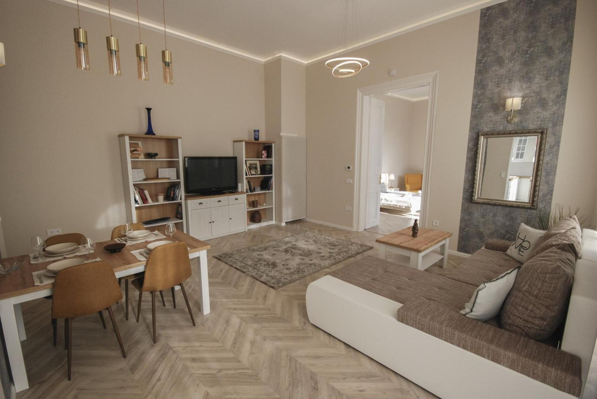 Apartment Opera Luxury Resident *